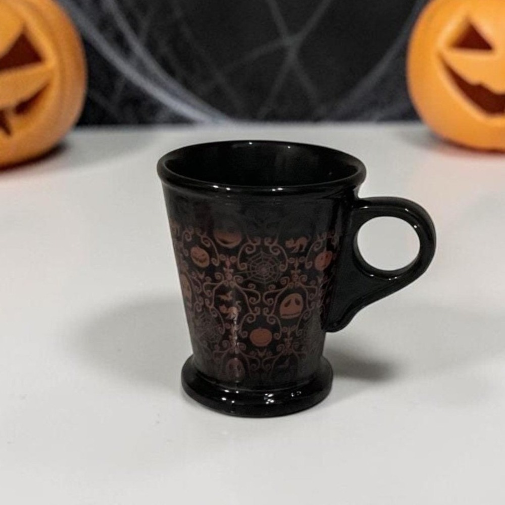 Hallmark Disney‎ "The Nightmare Before Christmas" Color-Changing Mug, Drinkware